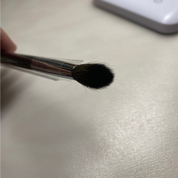 Morphe M505 tapered blending brush - Picture 6 of 7